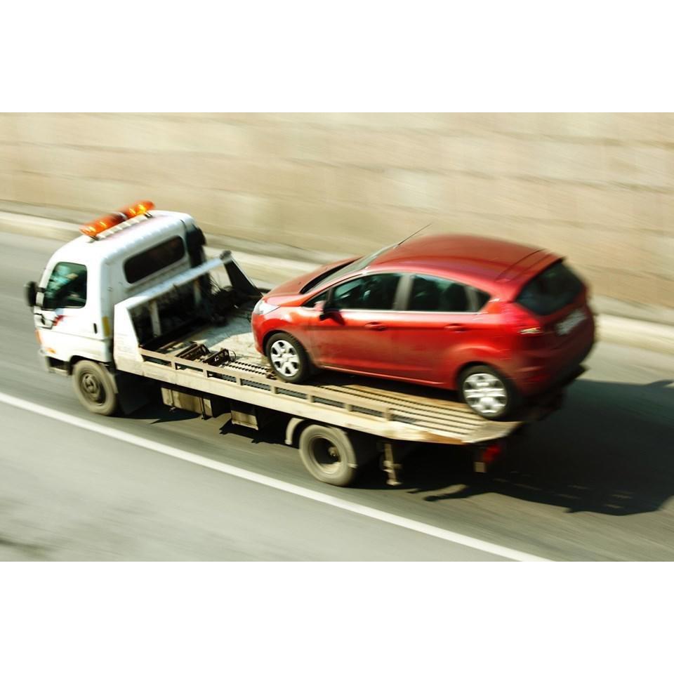 Classic Towing &amp; Recovery Logo