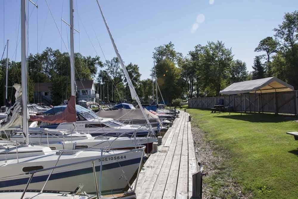 Images Cooks Bay Marina