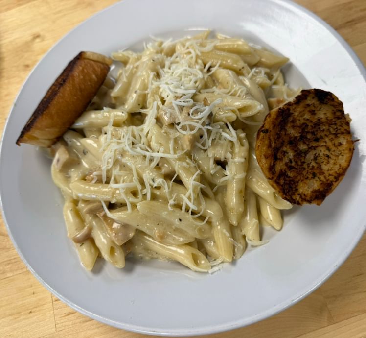 Penne Alfredo Chicken Pasta
