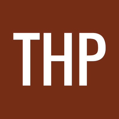 Town House Pizza And Roast Beef Logo