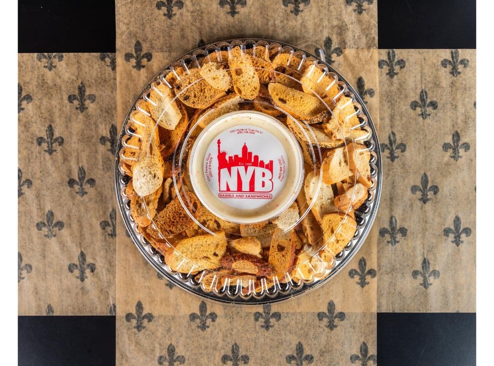 Bagel Chips & Dip