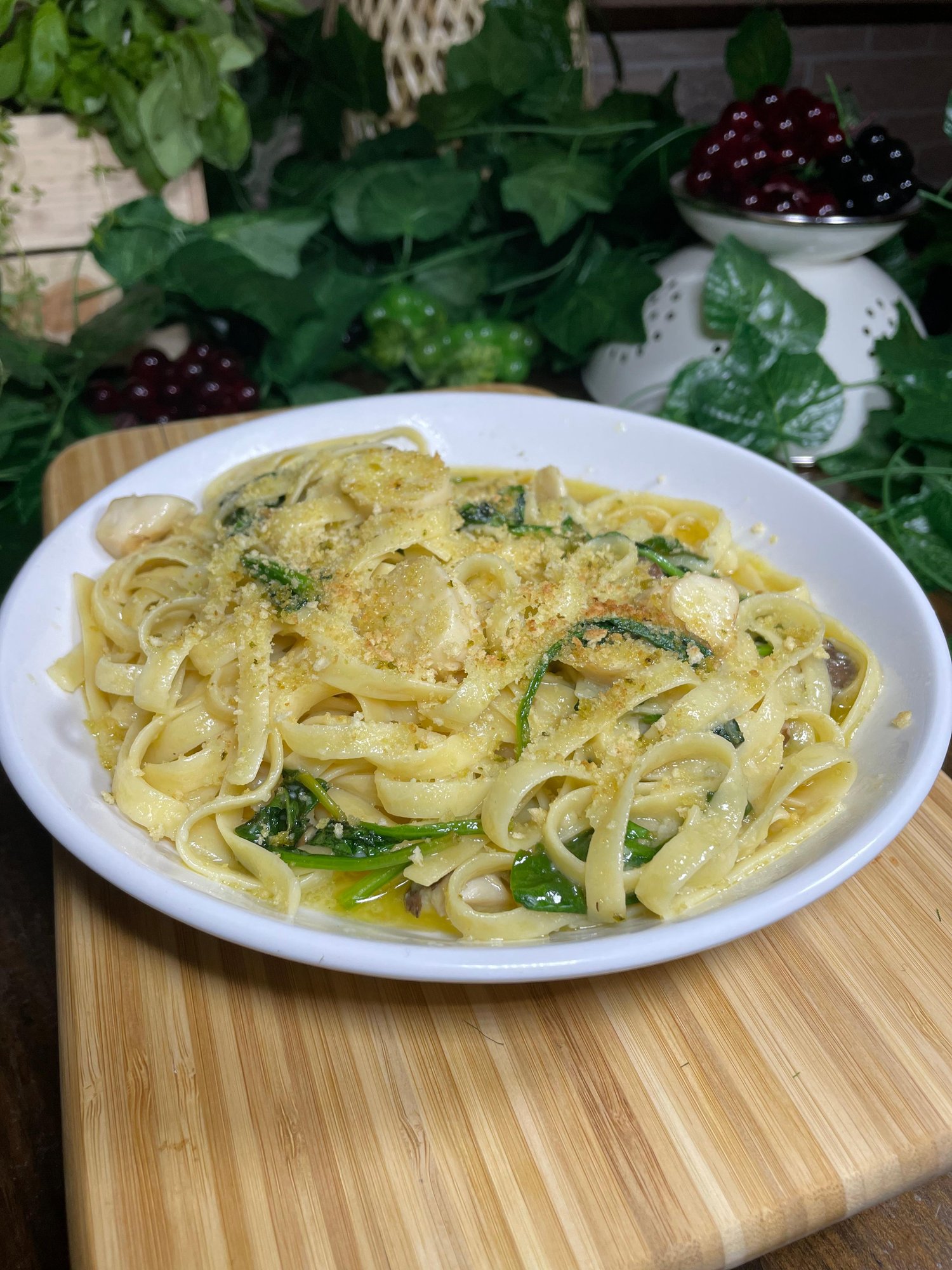 Oyster Scallops in White Wine Sauce