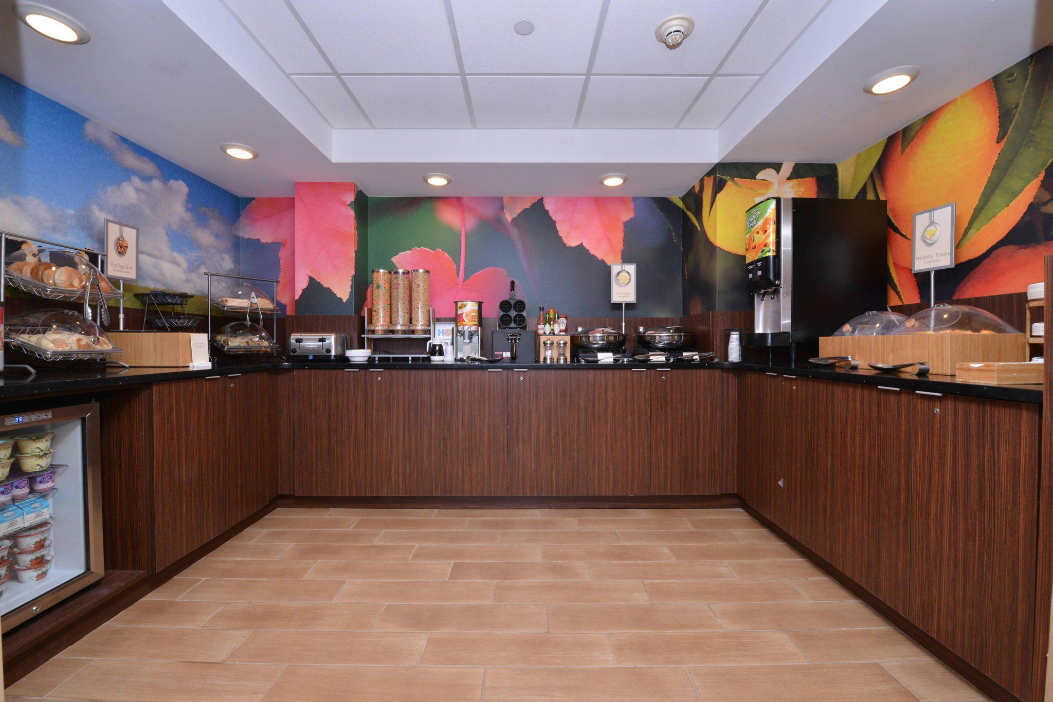 Fairfield Inn by Marriott Rochester Henrietta/University Area Photo