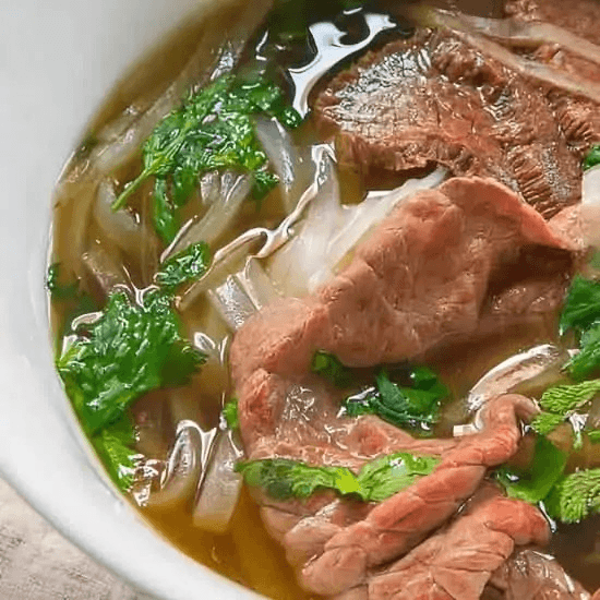 26. Rare Beef & Well Done Brisket Noodle Soup / Phở Tái Chín