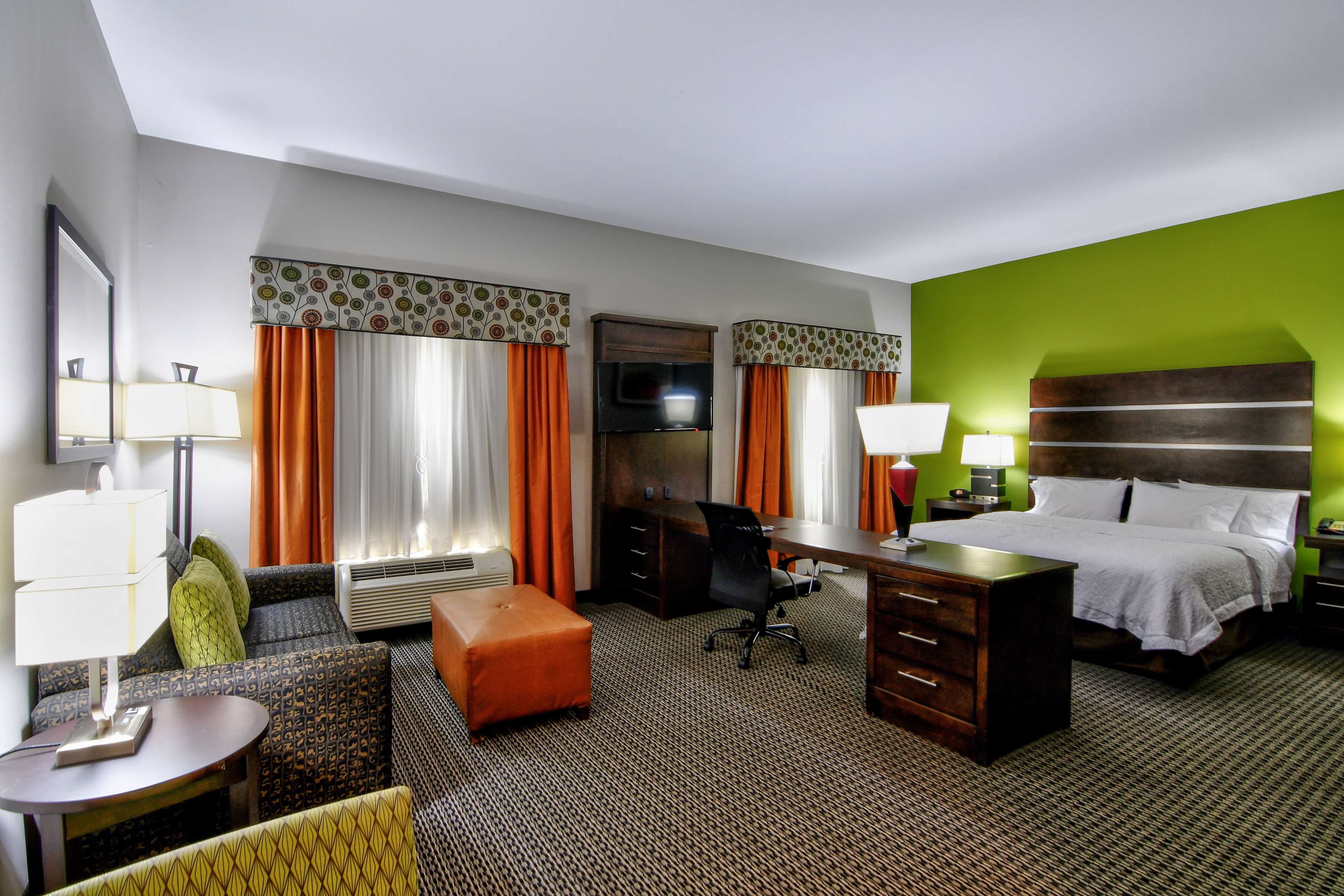 Guest room