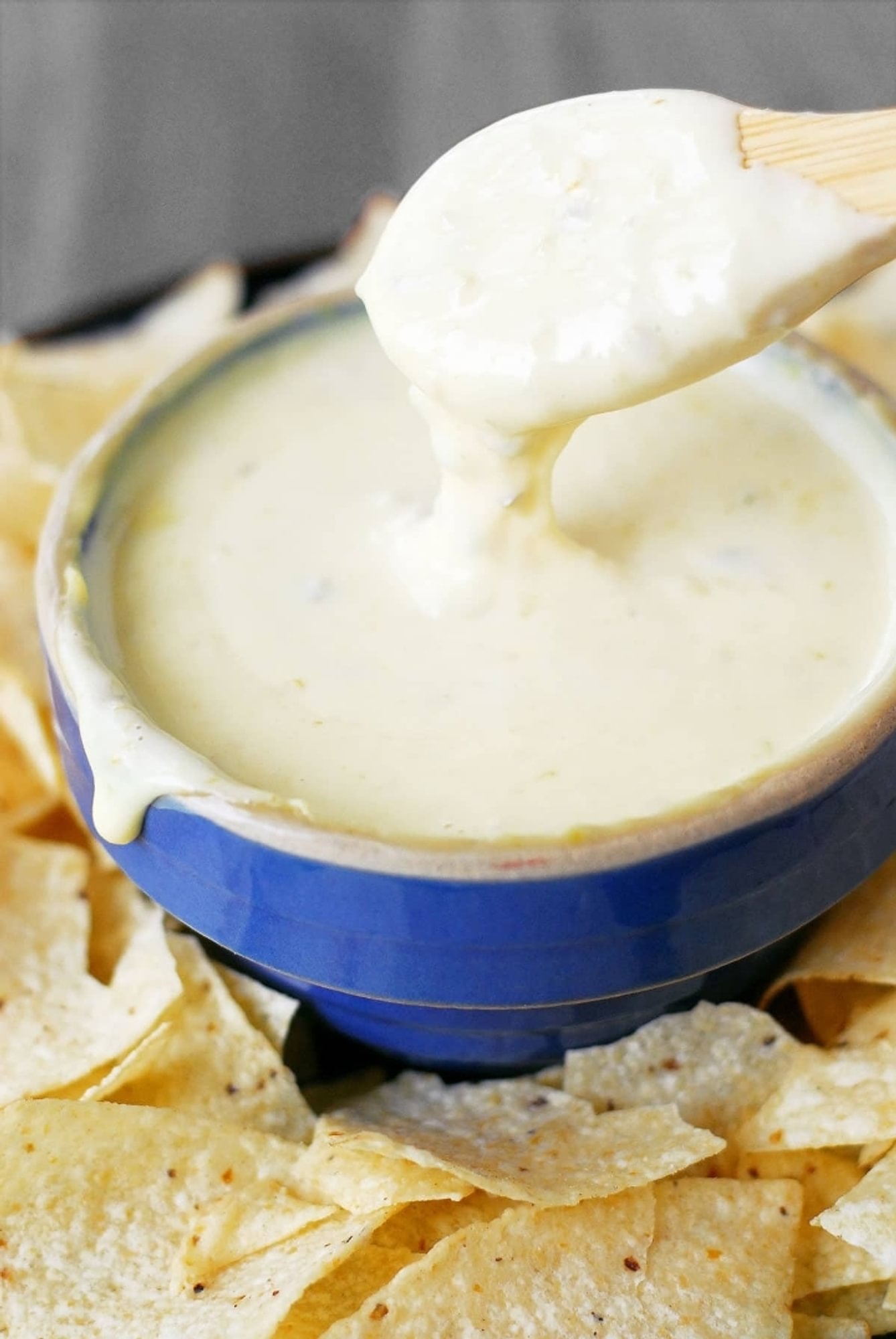 Chips and queso dip