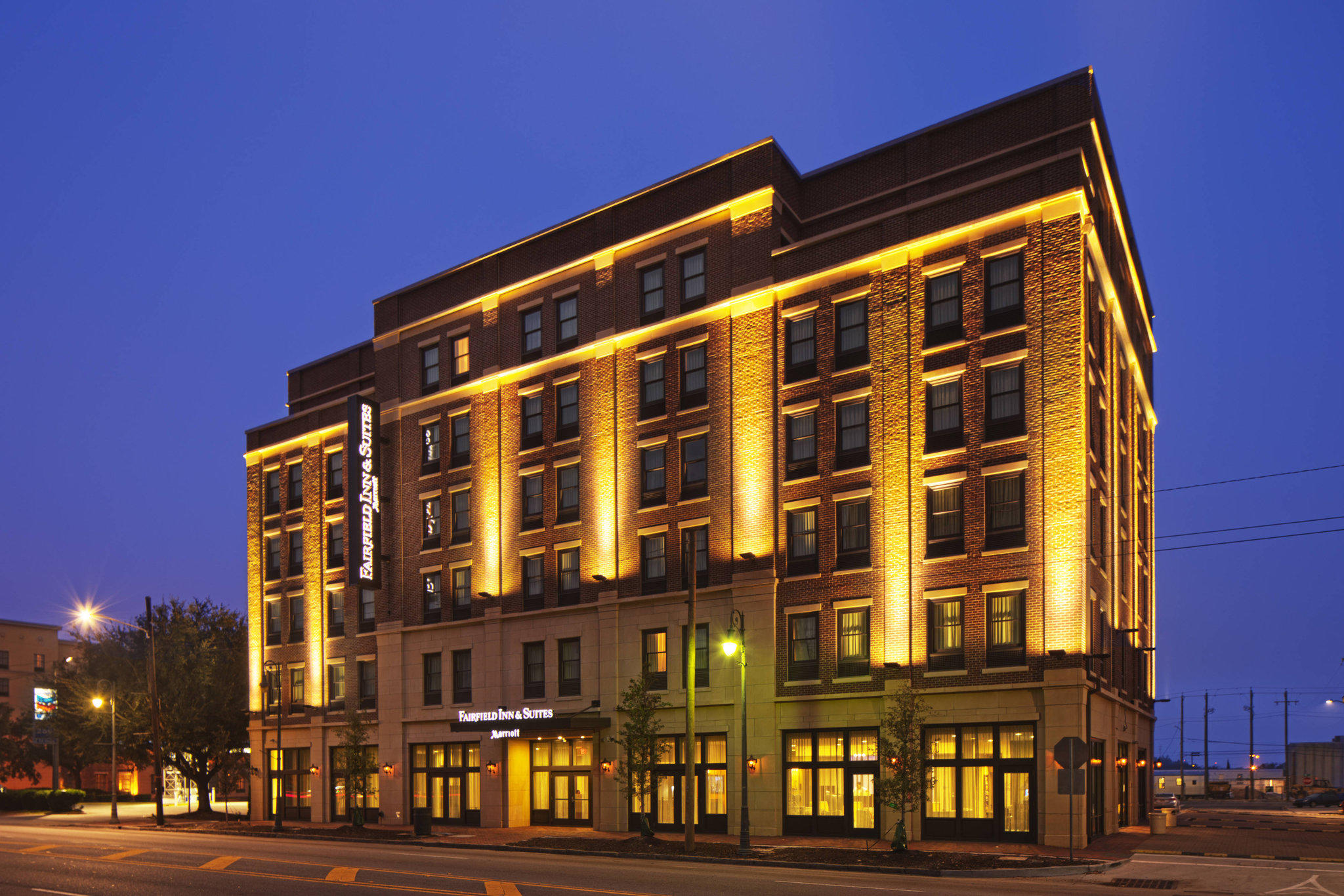 Fairfield Inn & Suites by Marriott Savannah Downtown/Historic District Photo