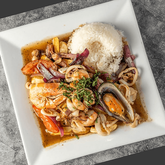 Saltado De Mariscos