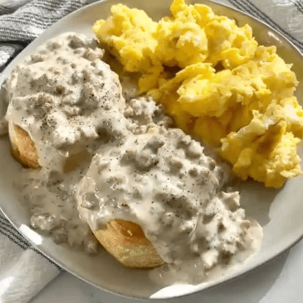 sausage gravy and biscuts