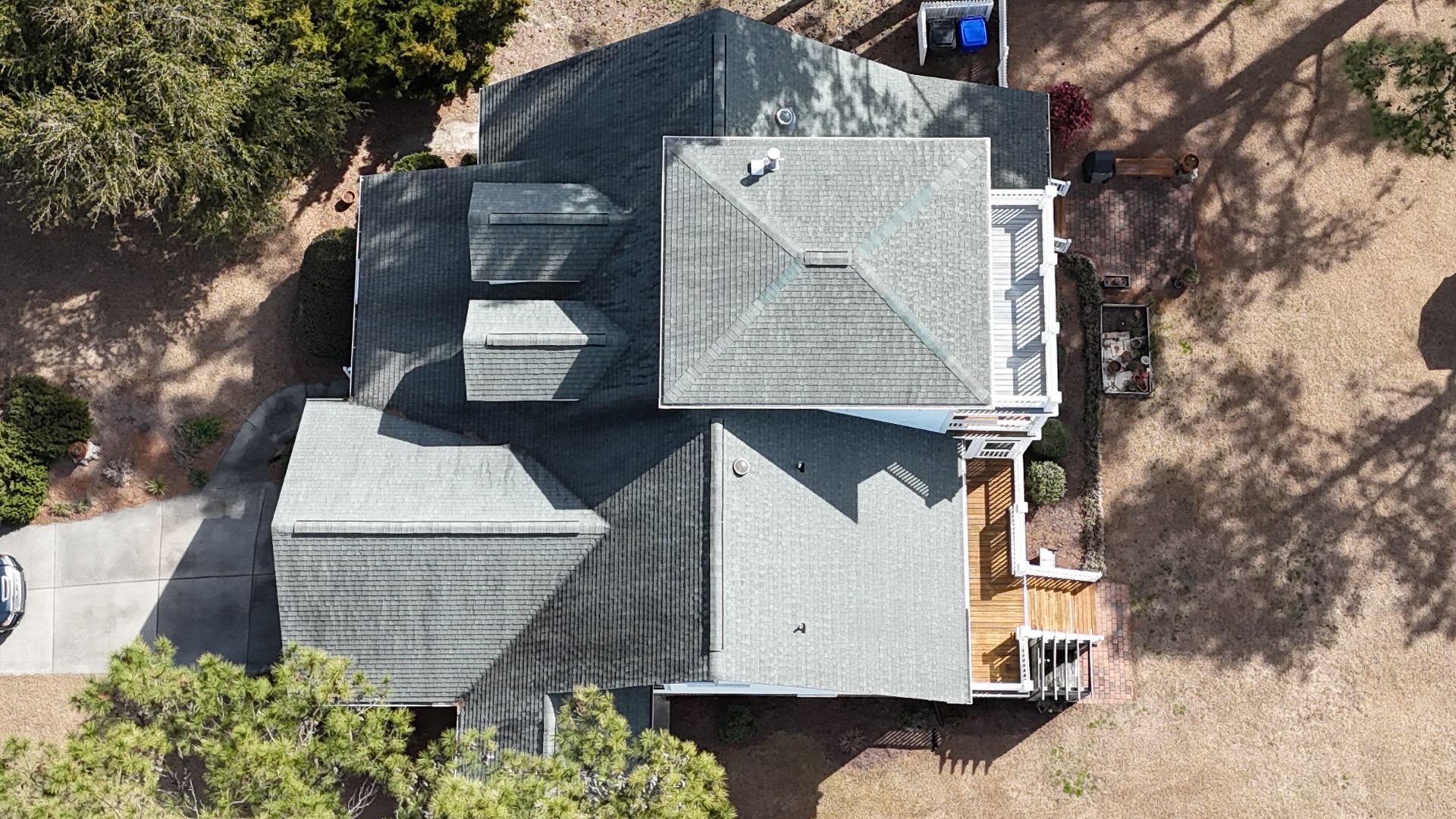 Willis Roofing Image