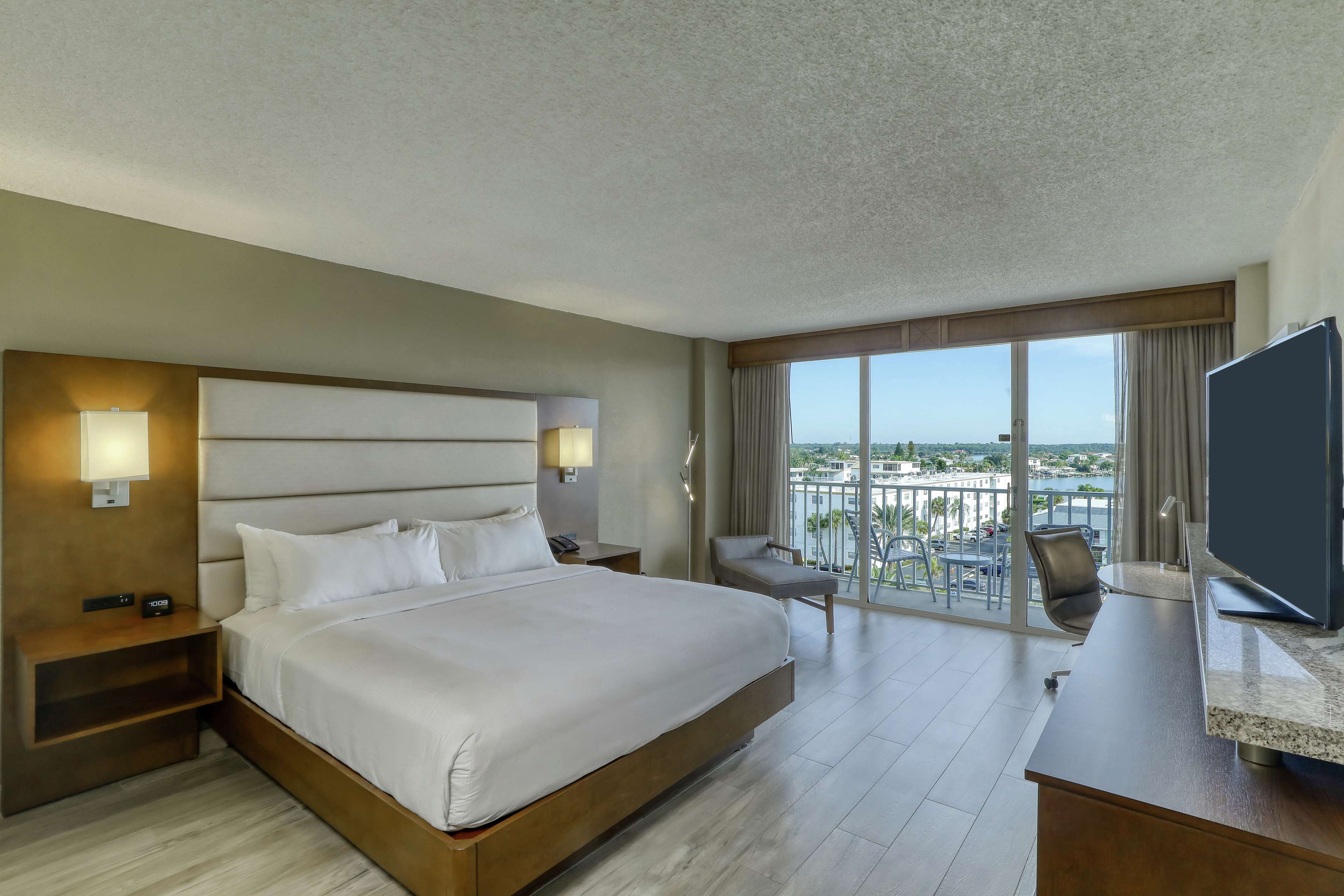 DoubleTree Beach Resort by Hilton Hotel Tampa Bay - North Redington Beach Photo