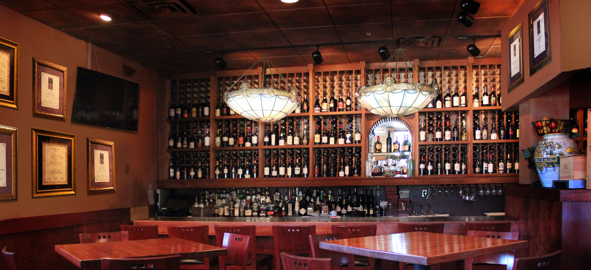 Bellisio’s Italian Restaurant and Wine Bar Image