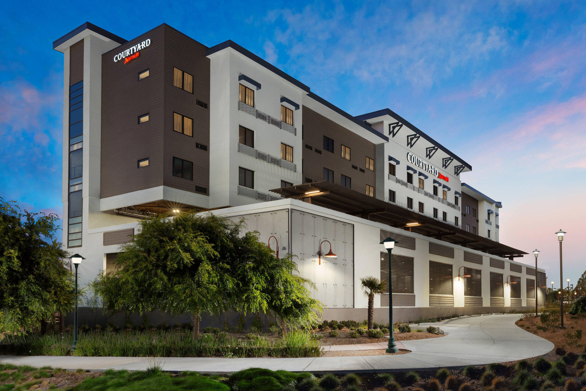 Courtyard by Marriott Redwood City Photo