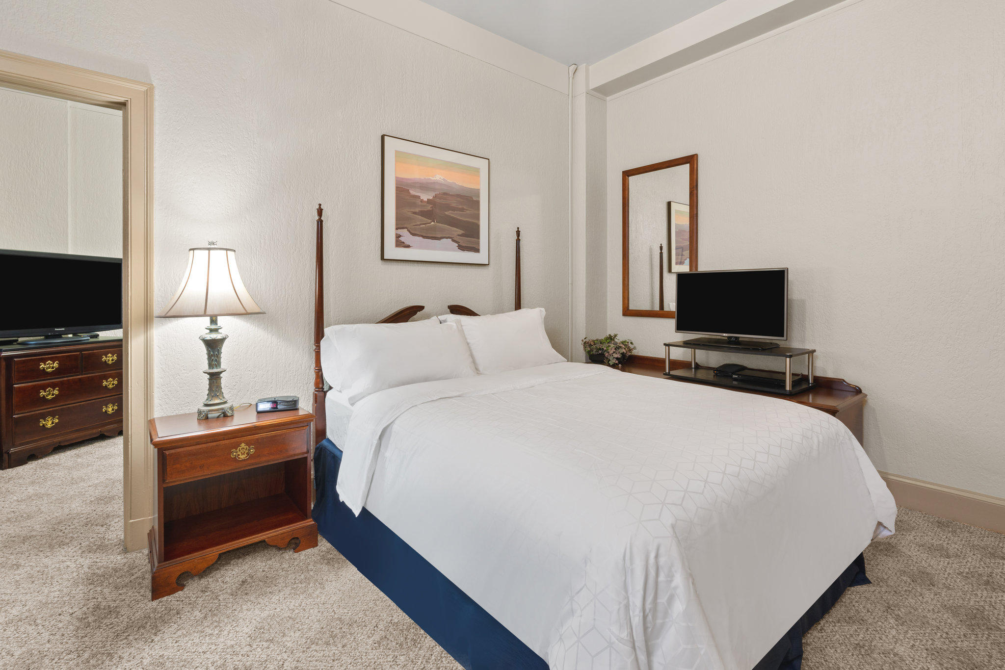 IHG Army Hotels Bronson Hall - Historia Image