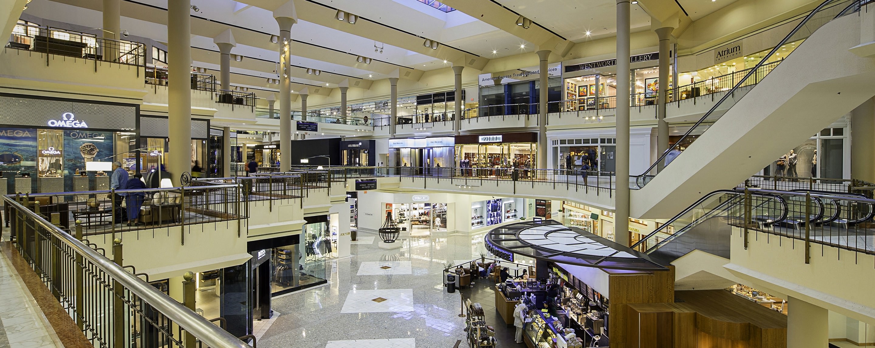 Tysons Galleria / Shopping Mall in McLean, VA USA 