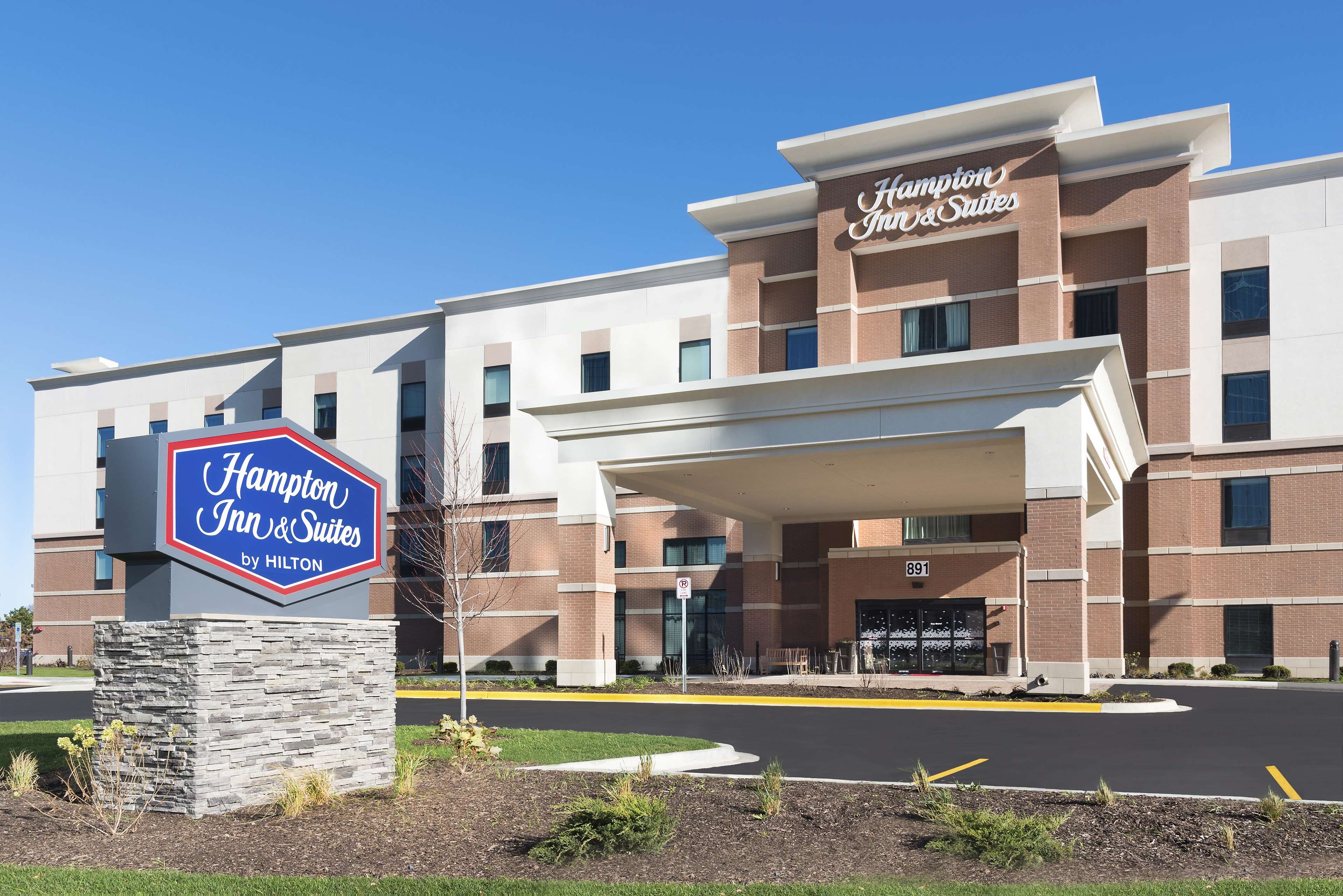 Hampton Inn & Suites Chicago Schaumburg Photo