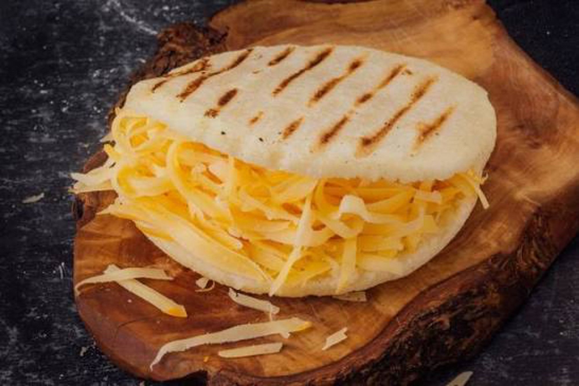 Arepa con Queso Amarillo