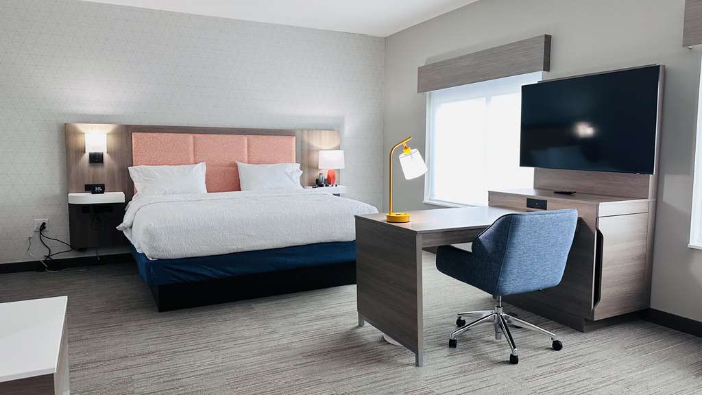 Hampton Inn & Suites Weatherford Image