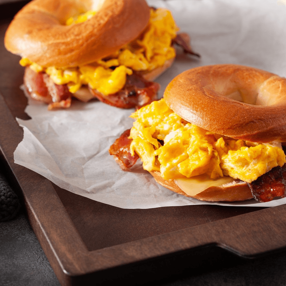 Bagel breakfast sandwich