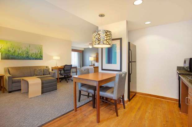 Images Homewood Suites by Hilton Omaha-Downtown