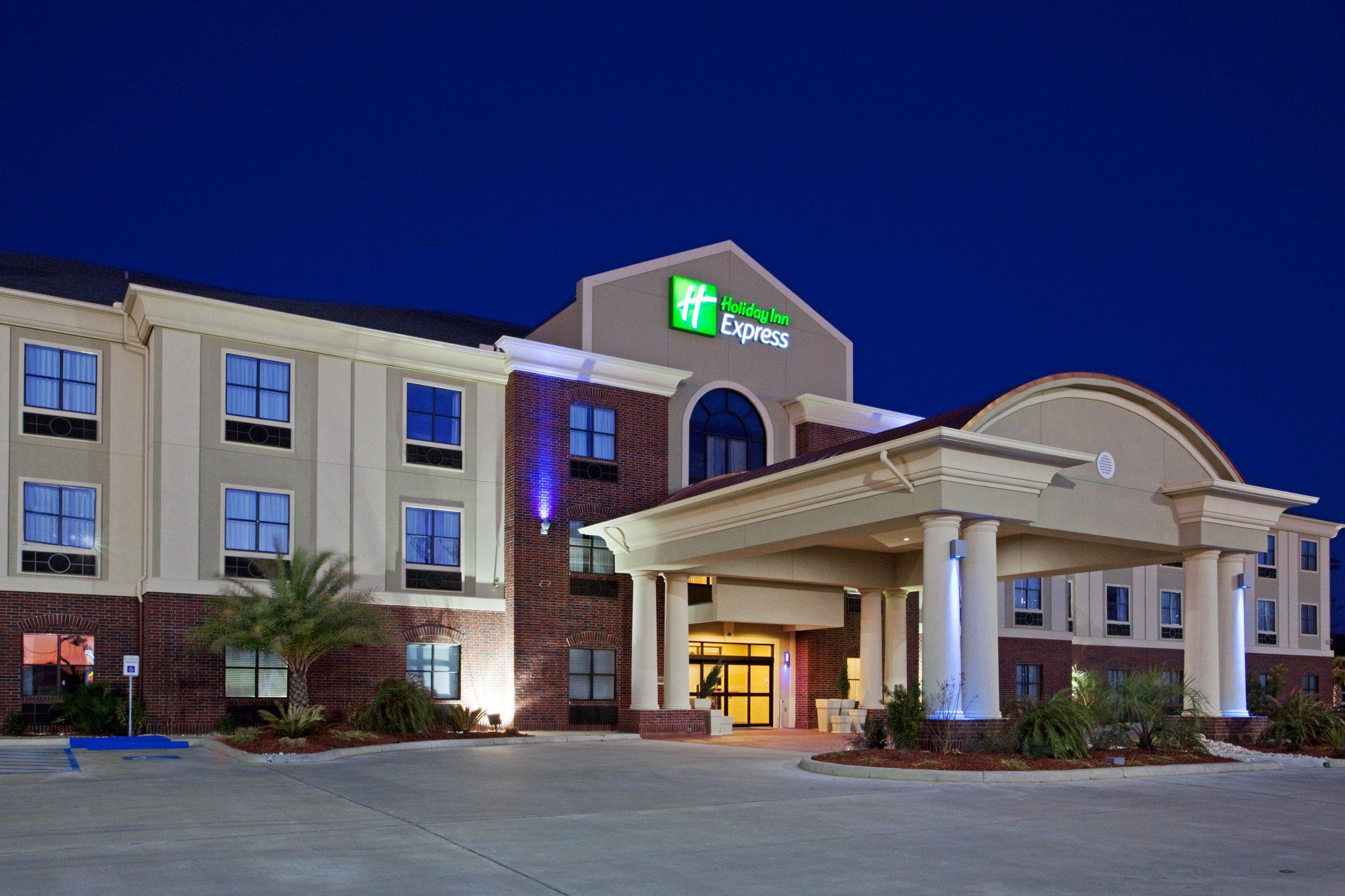 Holiday Inn Express & Suites Vidor South Photo