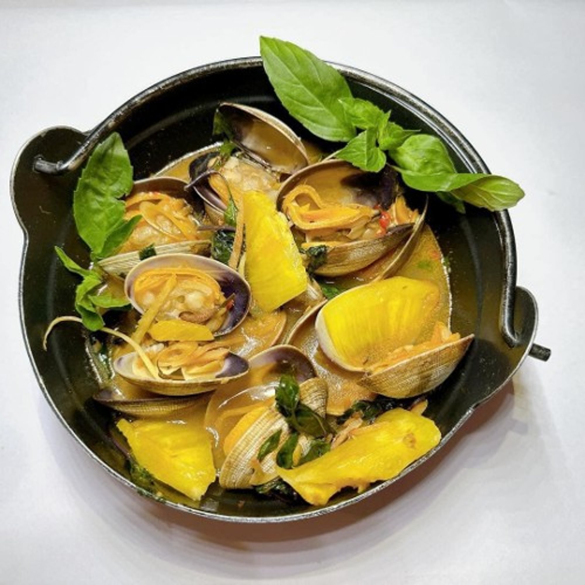 Steamed Escargot Tom Yum