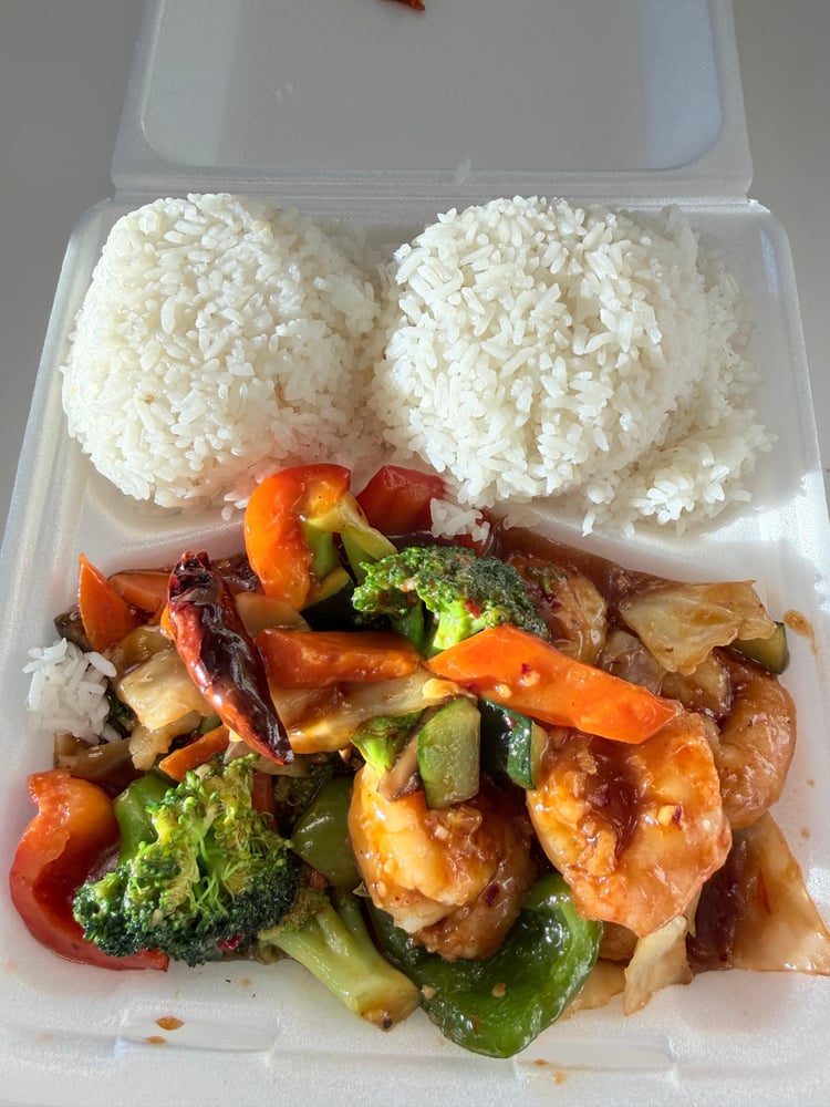 SHRIMP WITH GARLIC SAUCE