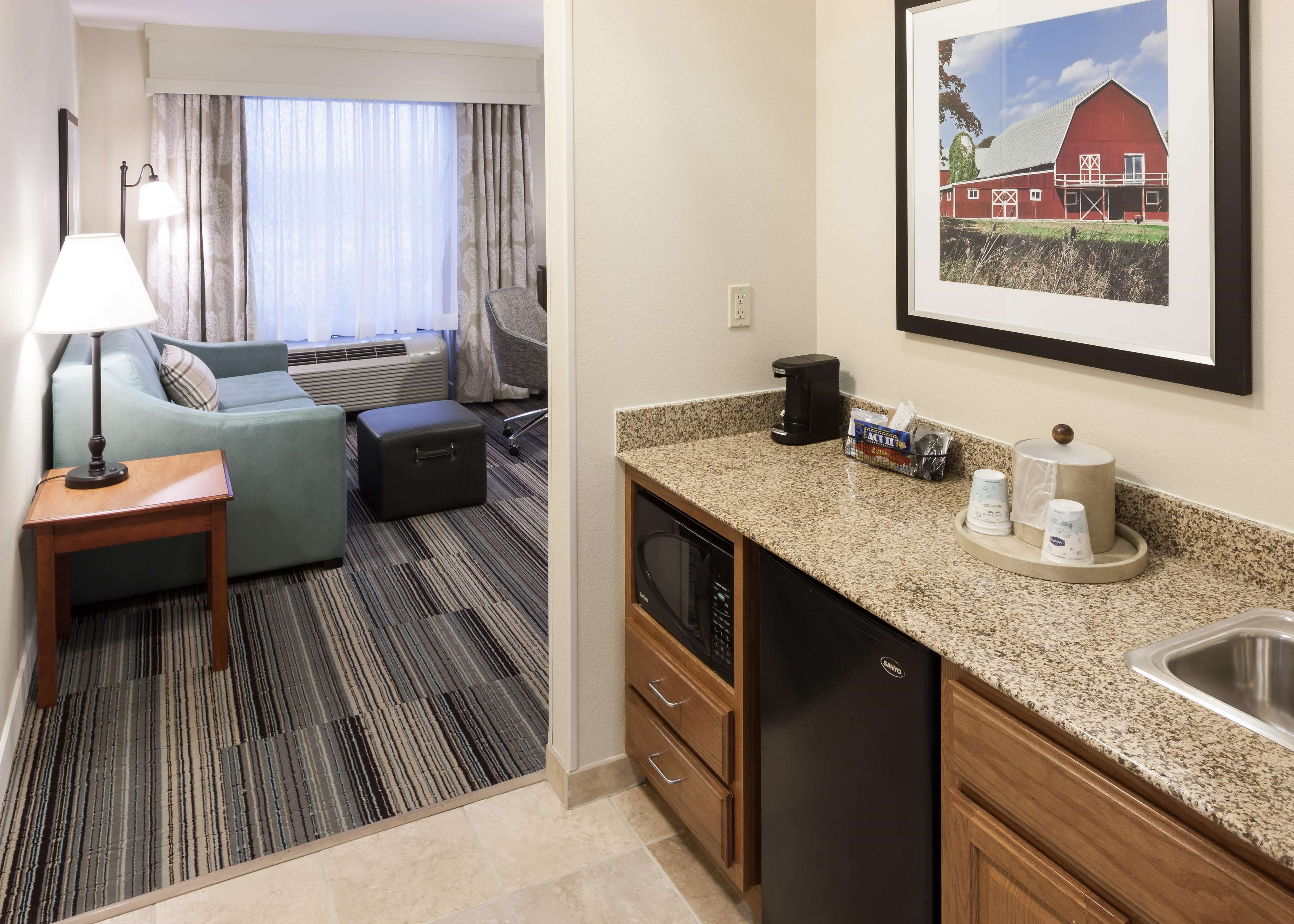 Hampton Inn & Suites Davenport Photo