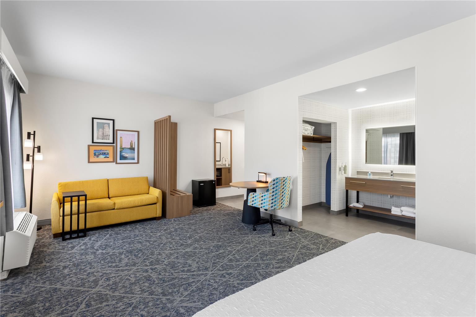Hampton Inn & Suites Chicago Deer Park Image