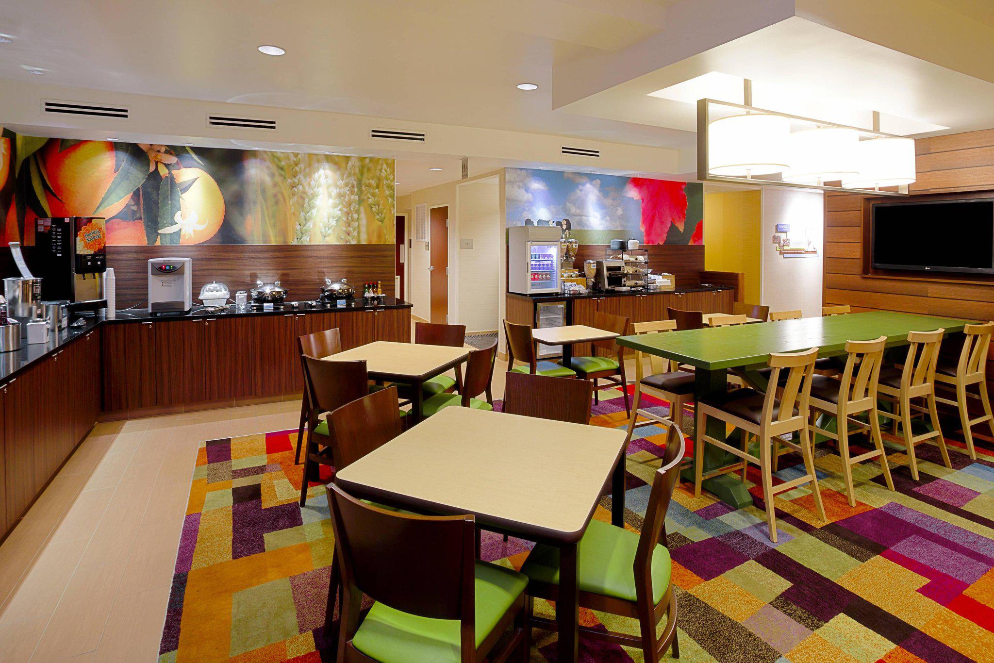 Fairfield Inn & Suites by Marriott Tampa Brandon Photo