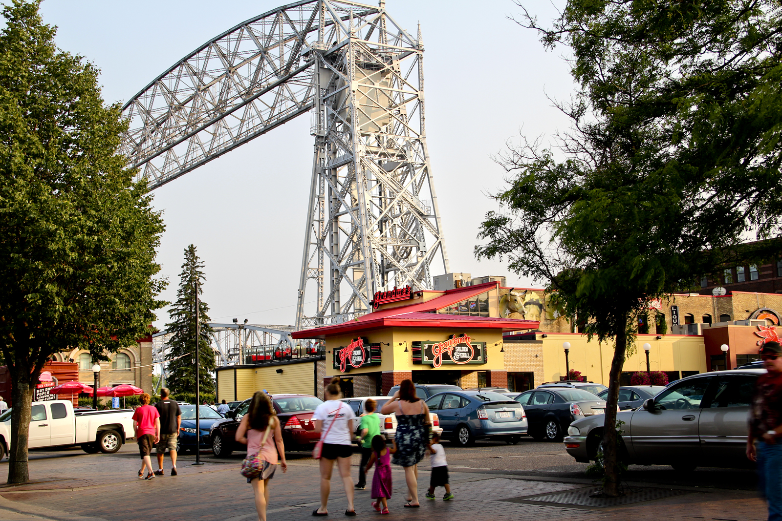 Grandma’s Saloon & Grill – Canal Park Image