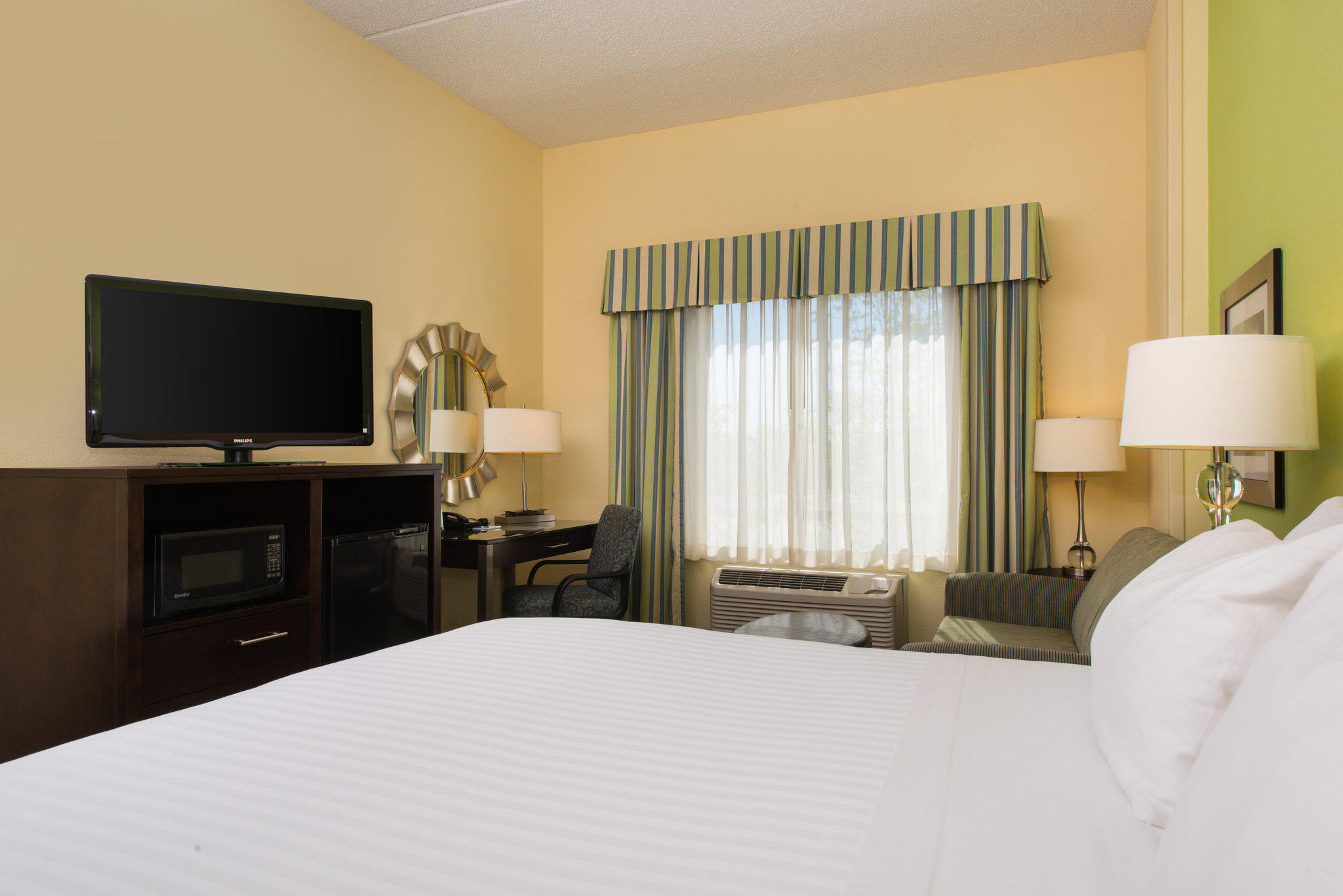 Holiday Inn Express & Suites Dickson City - Scranton Photo