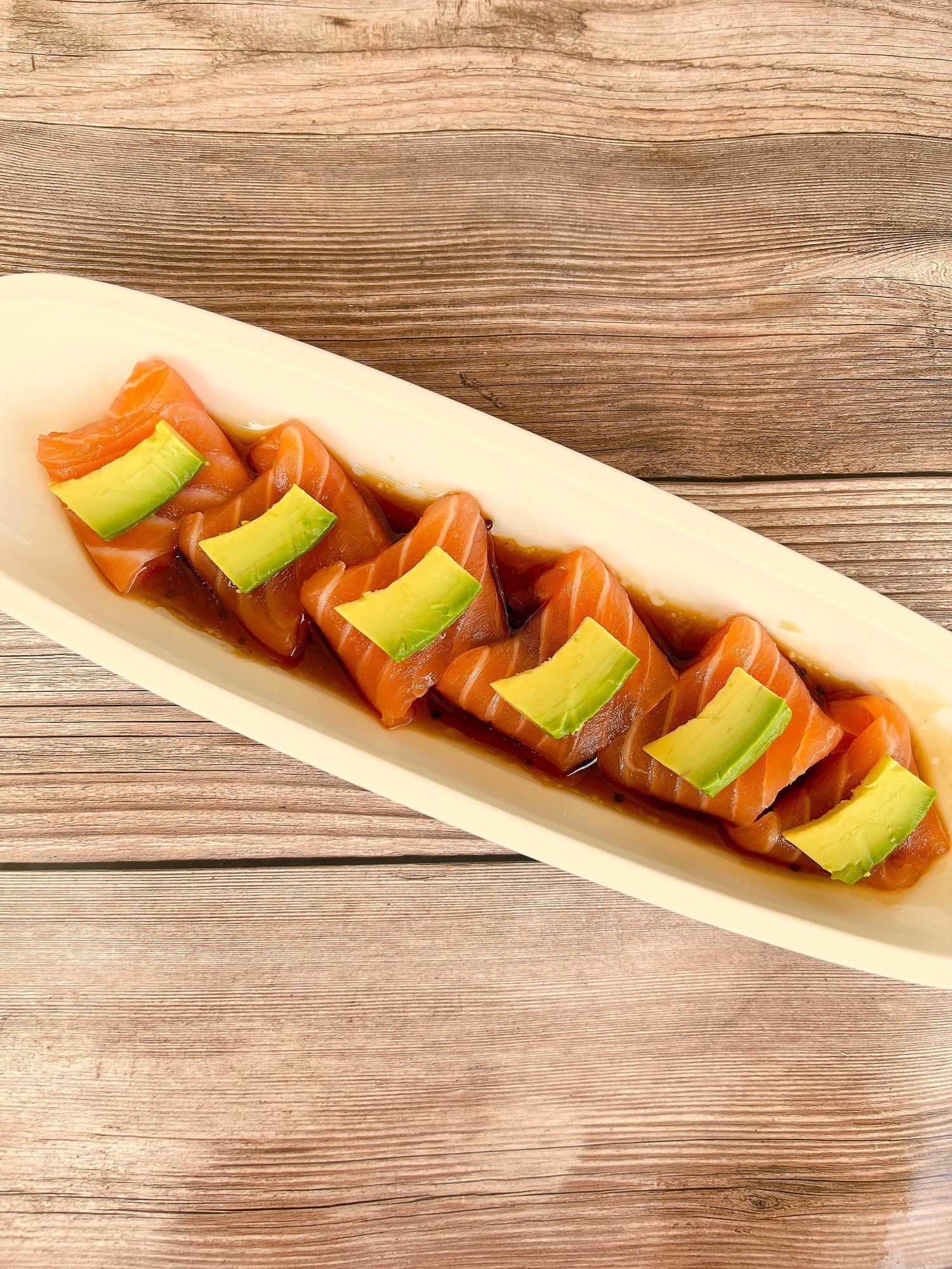 Yanagi Salmon Sashimi