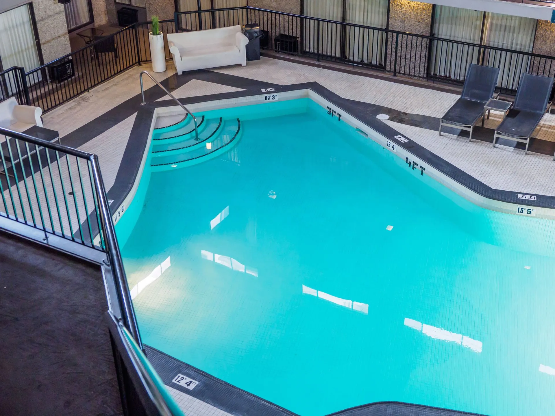Commercial Pools