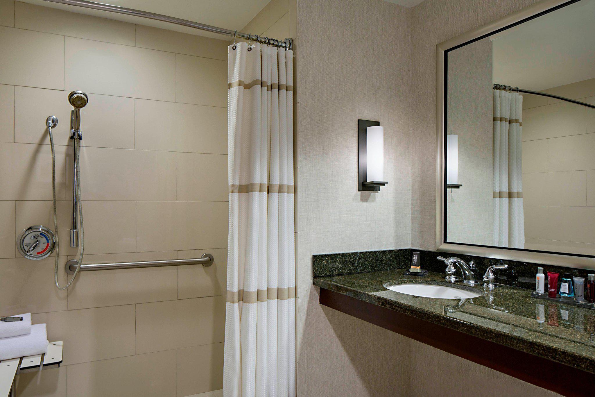 Houston Marriott Westchase Photo