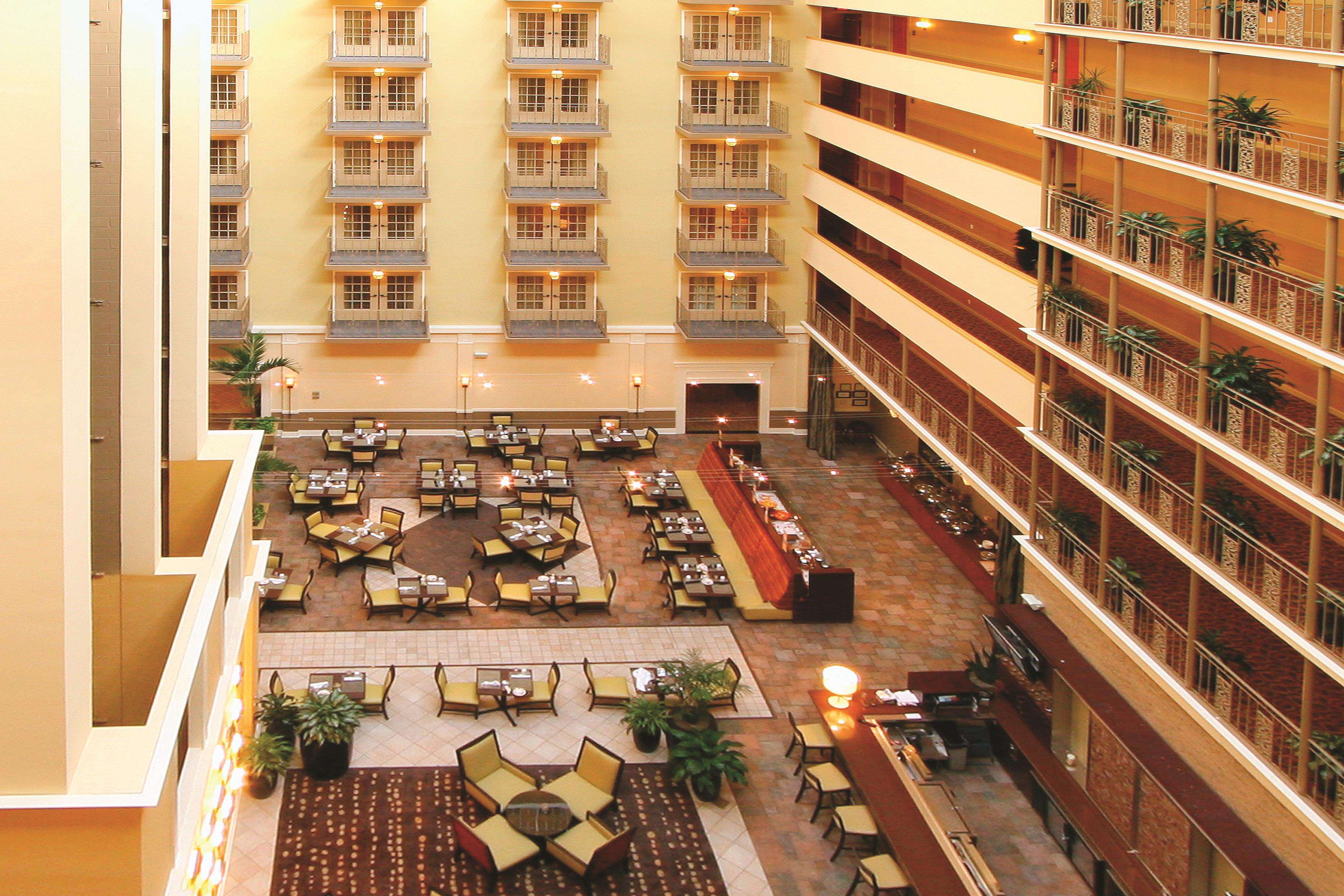 DoubleTree Suites by Hilton Hotel Atlanta - Galleria Photo