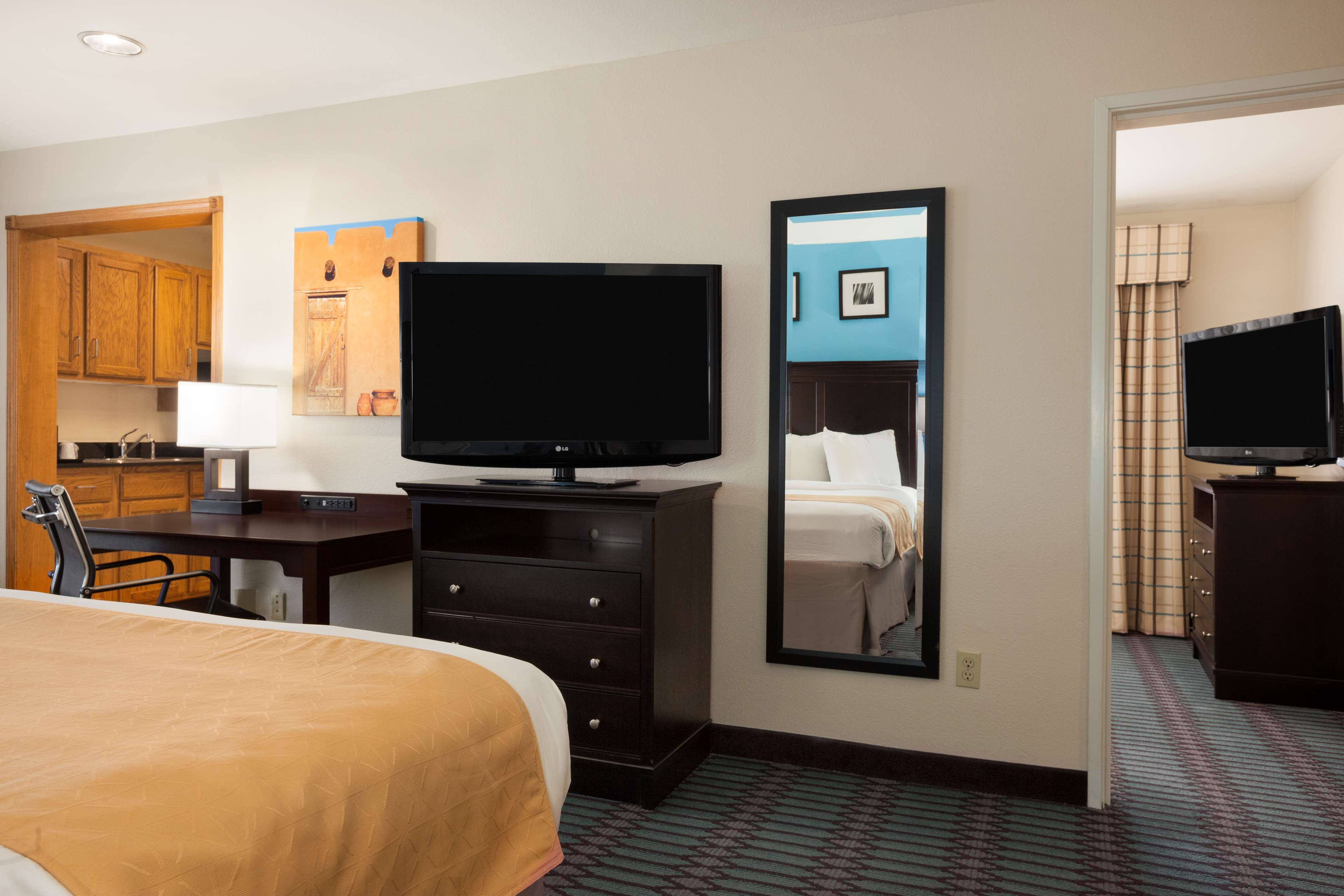 Country Inn & Suites by Radisson, Lubbock, TX Photo