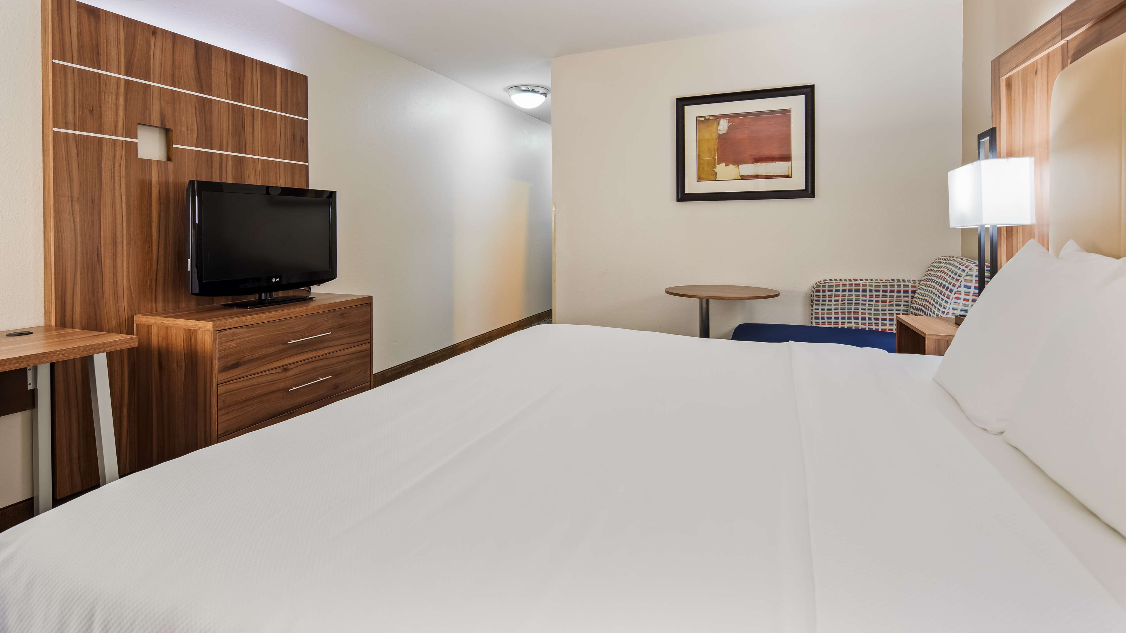 Best Western Plus Kansas City Airport-KCI East Photo