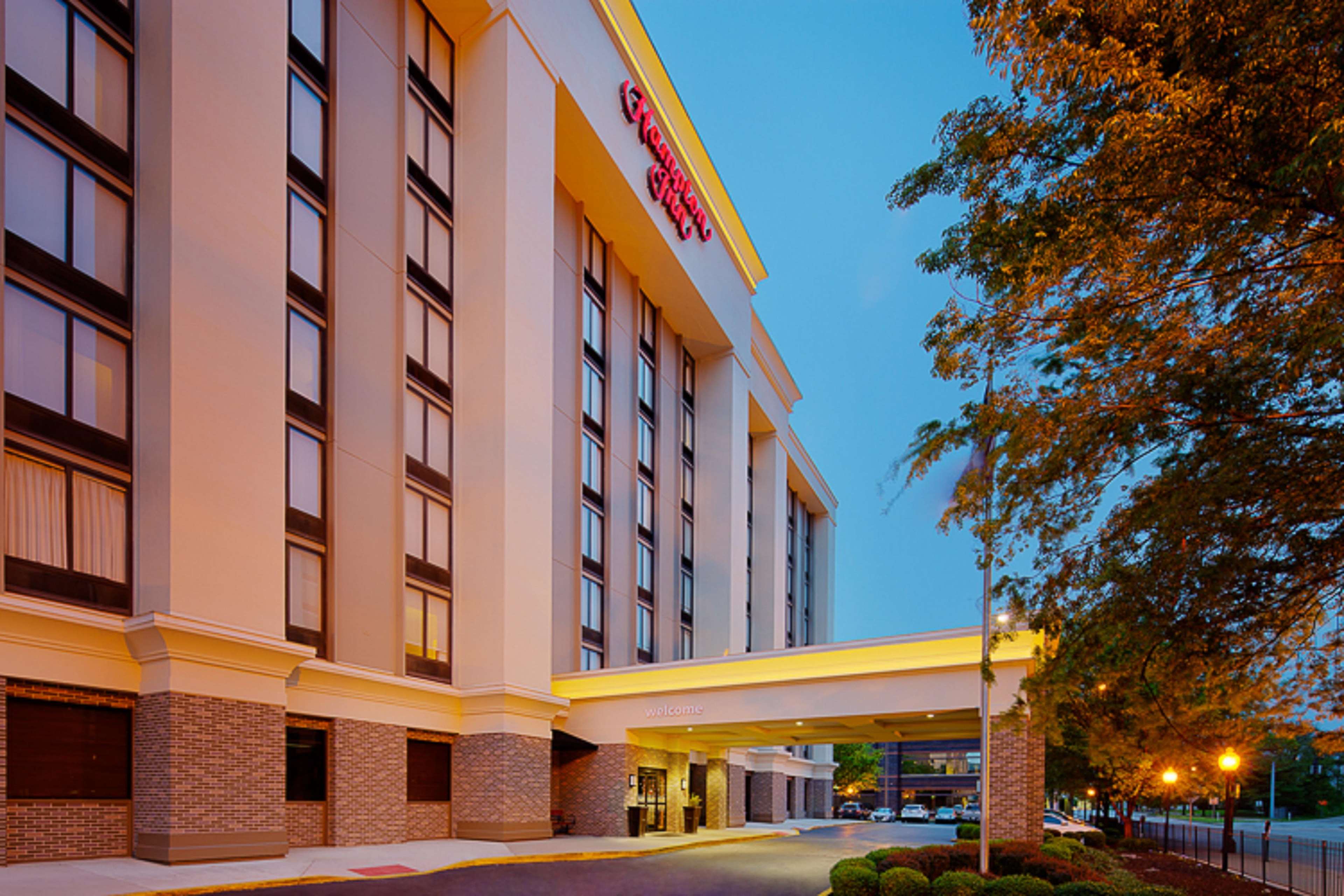 Hampton Inn Louisville Downtown Photo