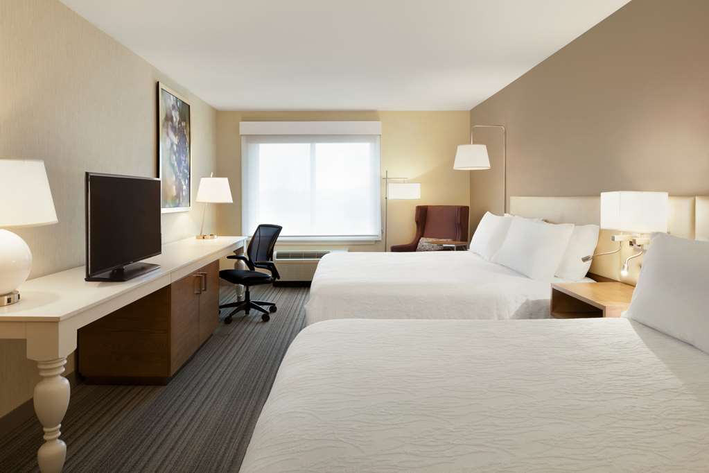 Hilton Garden Inn Roseville Image