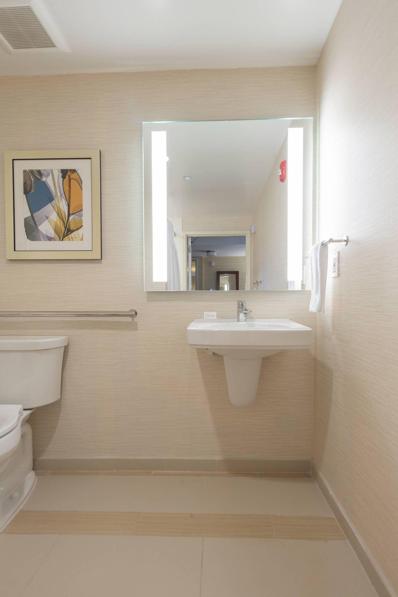 Fairfield Inn & Suites by Marriott New York Queens/Fresh Meadows Photo