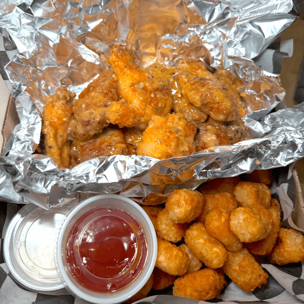 10 PC WINGS GARLIC PARM