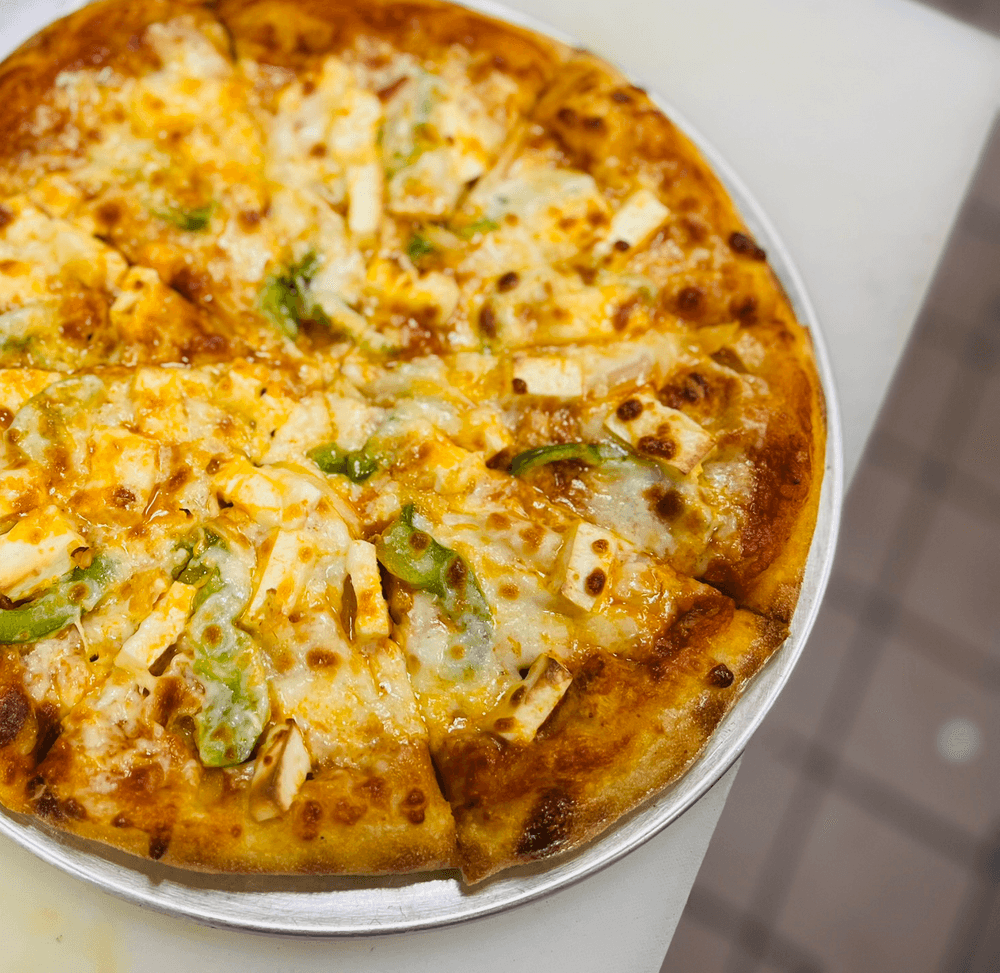 Paneer tikka pizza