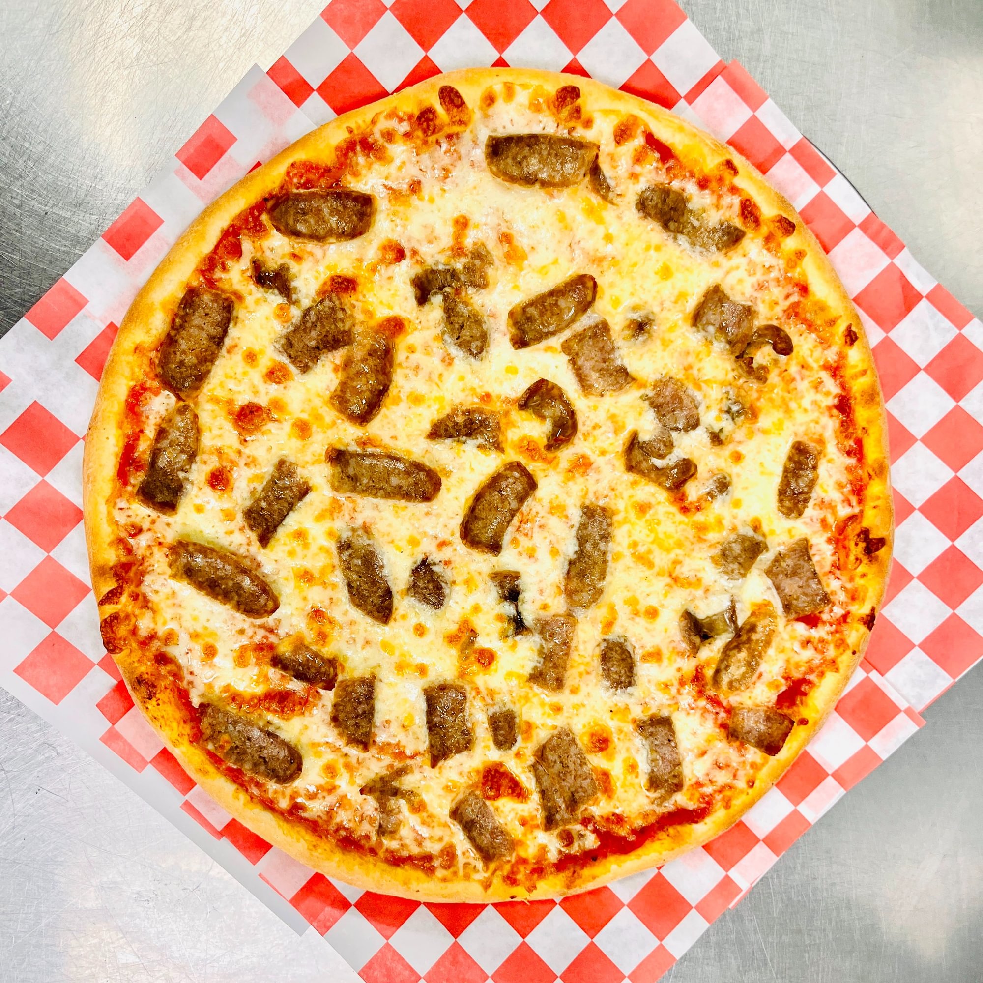 Sausage Pizza L-16"
