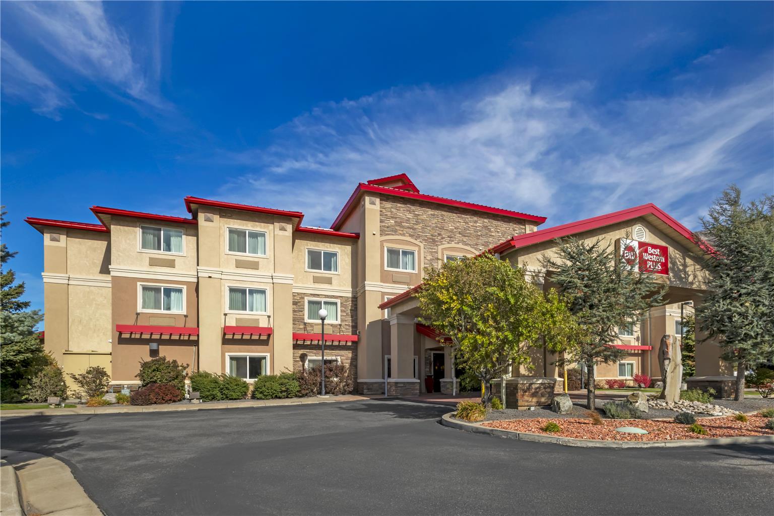 Best Western Plus Canyon Pines Image