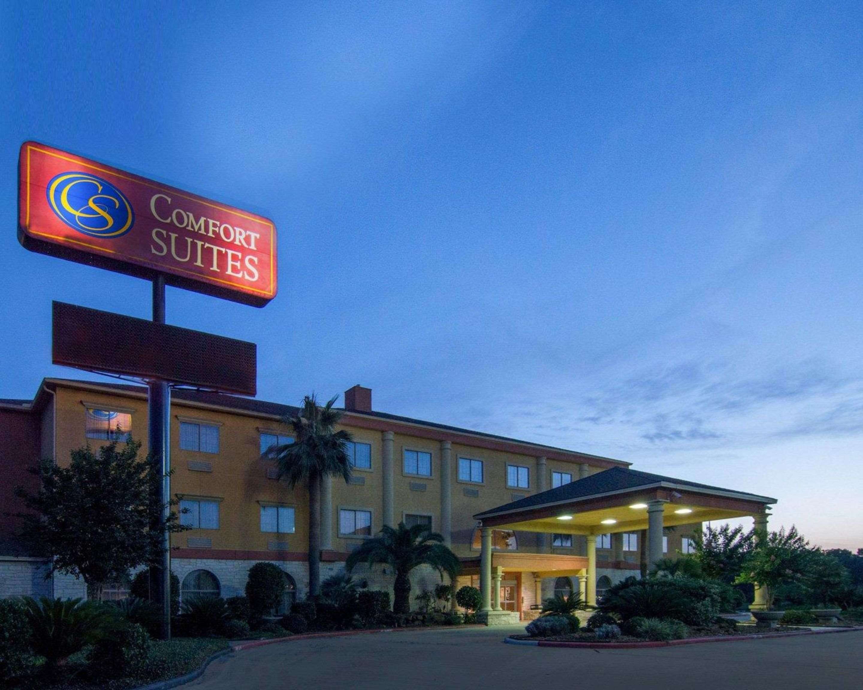 Comfort Suites Kingwood Houston North Photo