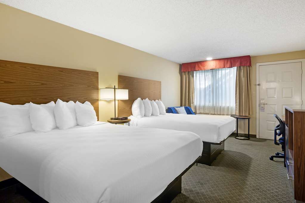 Best Western Shadow Inn Image