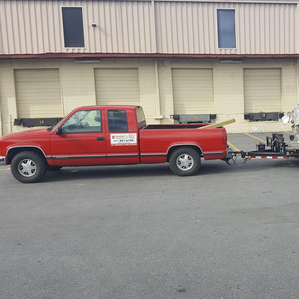 Knight's Towing Photo