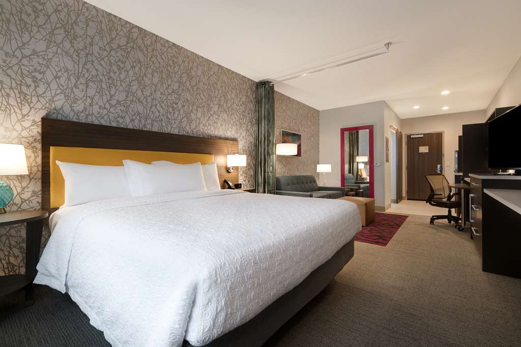 Home2 Suites by Hilton Redding Image