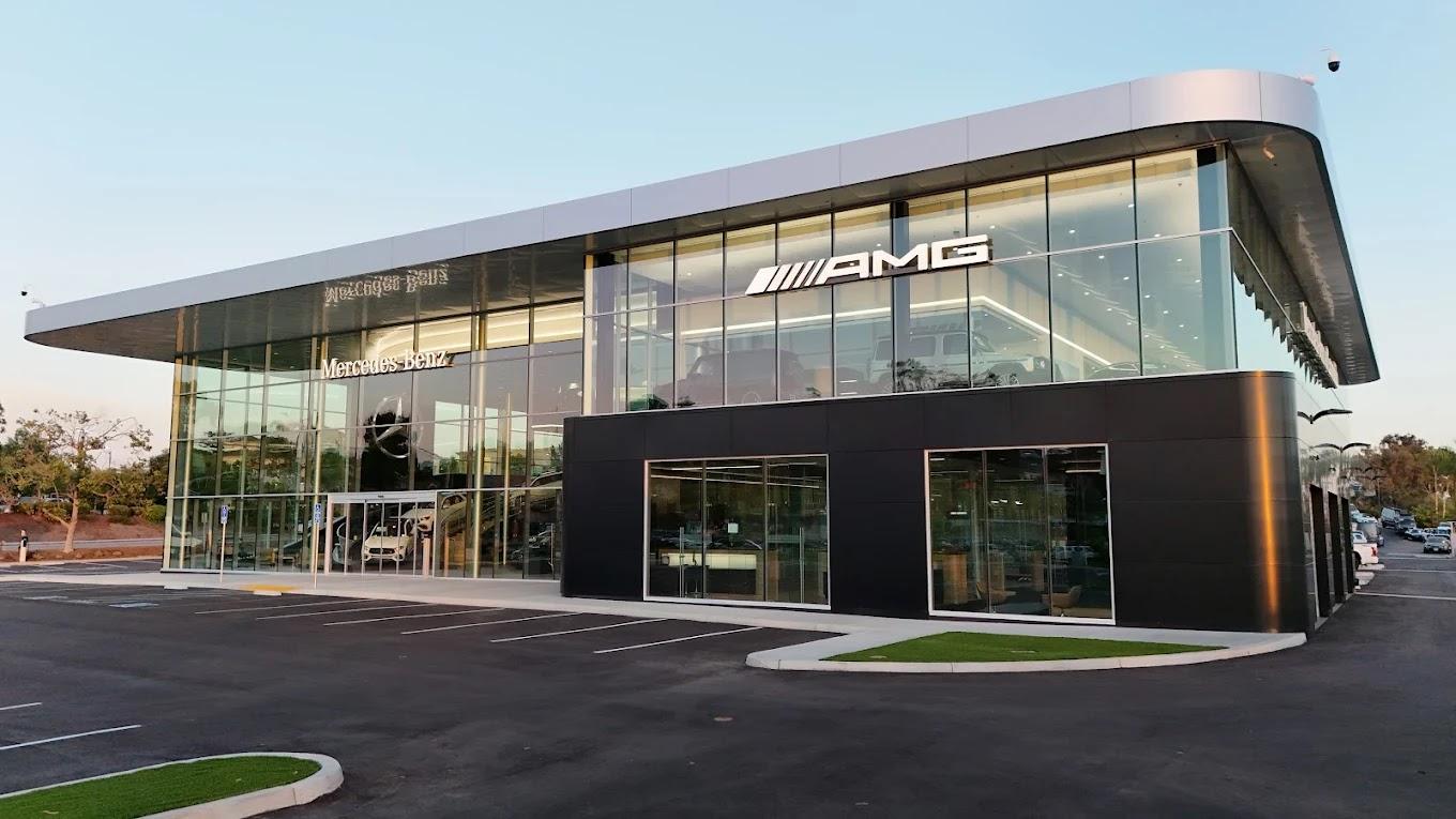 Mercedes-Benz of Escondido | Sales Showroom Image